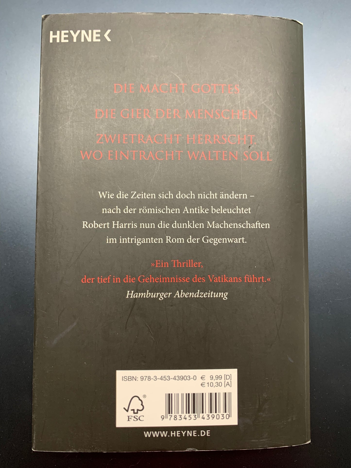 Konklave- Nachhaltiges Buch