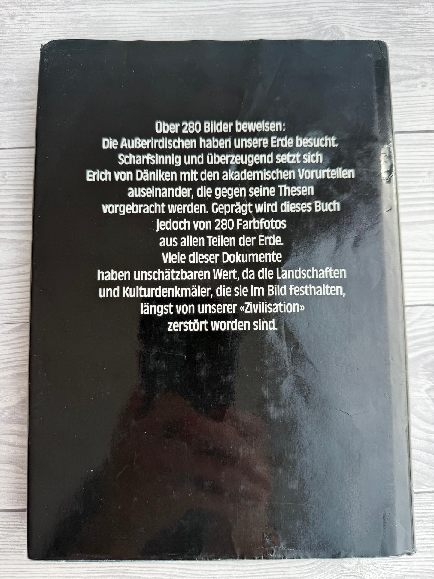 Die Spuren der Außerirdischen - Nachhaltiges Buch
