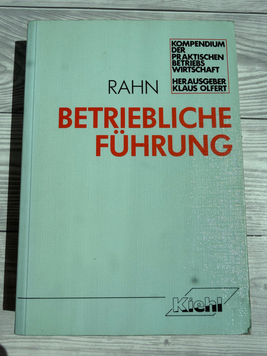 Betriebliche Führung - Nachhaltiges Buch