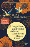 Junge Frau, am Fenster stehend, Abendlicht, blaues Kleid - Taschenbuch